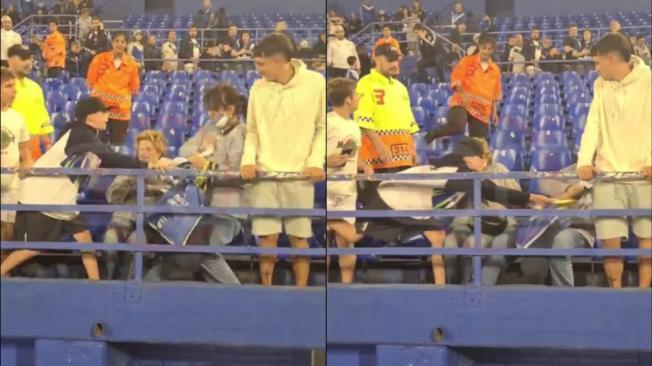 Mujer y niño pelearon por una camisete en el estadio