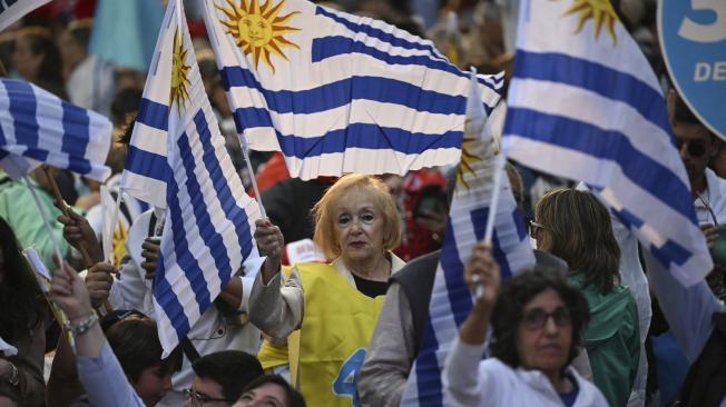 Simpatizantes del candidato presidencial uruguayo por la Coalición Republicana, Álvaro Delgado.