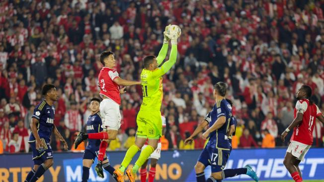 En el estadio el Campín de Bogotá, se juega el clásico capitalino entre Santafe vs Millonarios 0-1 finalizó en encuentro de los cuadrangulares de la Liga BetPlay Dimayor.