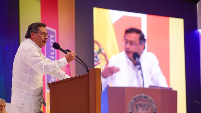 Gustavo Petro, presidente de Colombia, en el congreso de Infraestructura en Cartagena este 27 de mayo.