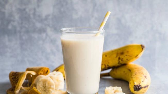 El licuado de coco y banana es muy beneficioso