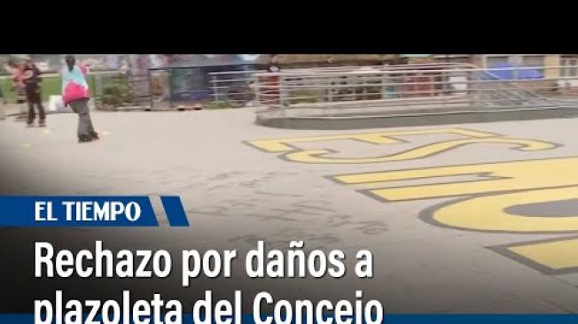 Tras las manifestaciones, se registró la vandalización de la plazoleta del Concejo de Bogotá. Habitantes y autoridades expresaron su rechazo y pidieron respeto por los bienes públicos.