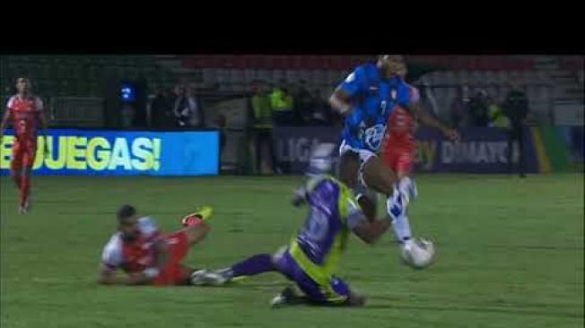 Audios del VAR en la jugada de penalti a favor del Chicó.
