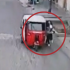 Un video muestra la reacción de una mujer al intentar ser robada.