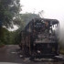El autobús que transitaba entre las veredas La Casirva y Los Cauchos, en Sácama, fue incendiado hacia las 2 p. m. de este martes