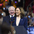 Kamala Harris y Tim Walz en un mitin en Filadelfia.