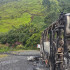 Bus quemado en vía Quibdó - Medellín
