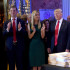 Al presidente Donald Trump se le ve acompañado por sus tres hijos: Eric (izq.), Ivanka y Donald Jr.
