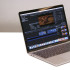 Ligera y potente, la MacBook Pro de 15” es el tope de la línea de portátiles de Apple.