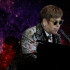 El cantante y compositor inglés Elton John actúa durante una rueda de prensa en Nueva York, Estados Unidos.