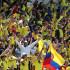 La selección colombiana de fútbol llegó a Bogotá luego de concluir su participación en el Mundial de Rusia y fue aclamada por decenas de miles de personas vestidas con la camiseta amarilla en un recorrido hacia el estadio El Campín, donde una multitud se amontonó para recibirla con fiesta.