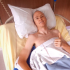 Chris Froome, en su cama, antes de salir de la Unidad de Cuidados Intensivos, tras su mejoría.