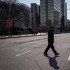 Las calles de la gigantesca Pekín permanecen casi vacías por temor al coronavirus.