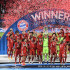 Los jugadores de Bayern Múnich levantan el título.