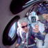 Archivo de una captura de fotogramas de un video puesto a disposición por Virgin Galatic, que muestra a Richard Branson (i) a bordo de la SpaceShip Two Unity 22 mientras alcanzan la gravedad cero durante su vuelo después de despegar del Spaceport America, en Truth or Consequenses, Nuevo México, EE. UU., el 11 de julio de 2021.