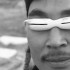 La gafas de sol tuvieron con predecesor las gafas de la nieve que utilizan los innuit en el Ártico.