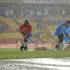 El partido de Millonarios y Peñarol tuvo que ser suspendido por las fuertes lluvias.