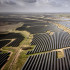 Instalaciones solares en 340 hectáreas que rodean el pueblo de Hjolderup, en Dinamarca.
