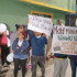 Los padres de familia de un colegio en Mosquera protestan por la muerte de una estudiante.