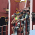 Un grupo de migrantes, varios provenientes de Túnez, espera para desembarcar en el puerto de Salerno, Italia.