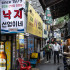 NYT: Los sudcoreanos trabajaron a distancia menos de dos días al mes esta primavera. Trabajadores en receso en Seúl.