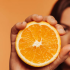 Además de los cítricos, alimentos como kiwi, pimientos rojos, fresas y perejil contienen más vitamina C que las naranjas.
