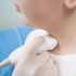 Los lactantes y niños pequeños pueden sufrir de problemas en la tiroides.