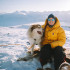 NYT: Cecilia Blomdahl y su perro Grim viven en el archipiélago de Svalbard, cerca del Polo Norte.