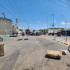 La comunidad del barrio Las Flores mantiene el bloqueo en la Vía 40.