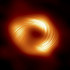 VÍA LÁCTEA, 27/03/2024.- Fotografía de un agujero negro supermasivo de la Vía Láctea Sagitario A* en luz polarizada. Científicos del Telescopio Horizonte de Sucesos (EHT, por sus siglas en inglés) descubrieron la presencia de campos magnéticos potentes y organizados que giran en espiral desde el borde del agujero negro supermasivo Sagitario A* (Sgr A*), en el centro de la Vía Láctea. EFE/ European Southern Observatory / Eht Collaboration SOLO USO EDITORIAL SOLO DISPONIBLE PARA ILUSTRAR LA NOTICIA QUE ACOMPAÑA (CRÉDITO OBLIGATORIO)