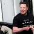 Elon Musk, CEO de Tesla, visitó la fábrica de la armadora cerca de Berlín en marzo, después de un paro temporal.