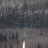 Dos cohetes de sondeo Black Brant IX lanzados desde Poker Flat Research Range en Fairbanks, Alaska, el 17 de abril de 2024, durante una erupción solar de clase M para la campaña de erupción solar de cohetes.