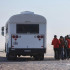 Un autobús de la patrulla fronteriza de EE.UU. lleva a los migrantes a un centro de procesamiento.