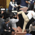 Pelea en Parlamento de Taiwán.