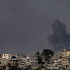 El humo se eleva mientras el ejército israelí continúa su operación en la ciudad de Gaza, ayer 11 de julio de 2024.