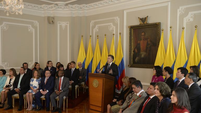 El presidente Juan Manuel Santos posesionó ayer en la Casa de Nariño a 30 magistrados de la jurisdicción para la paz.