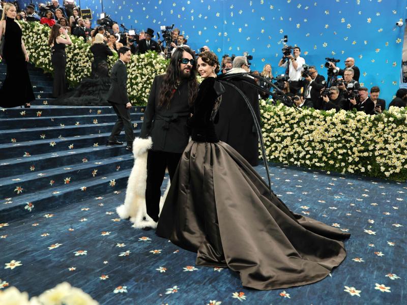 Alessandro Michele (izq.) y Lana Del Rey (der.).