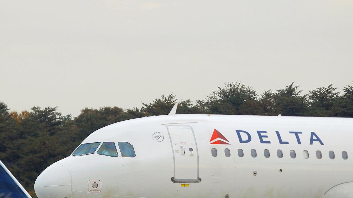 El pasajero de Texas que usurpó un vuelo de Delta usando la foto de otro tripulante