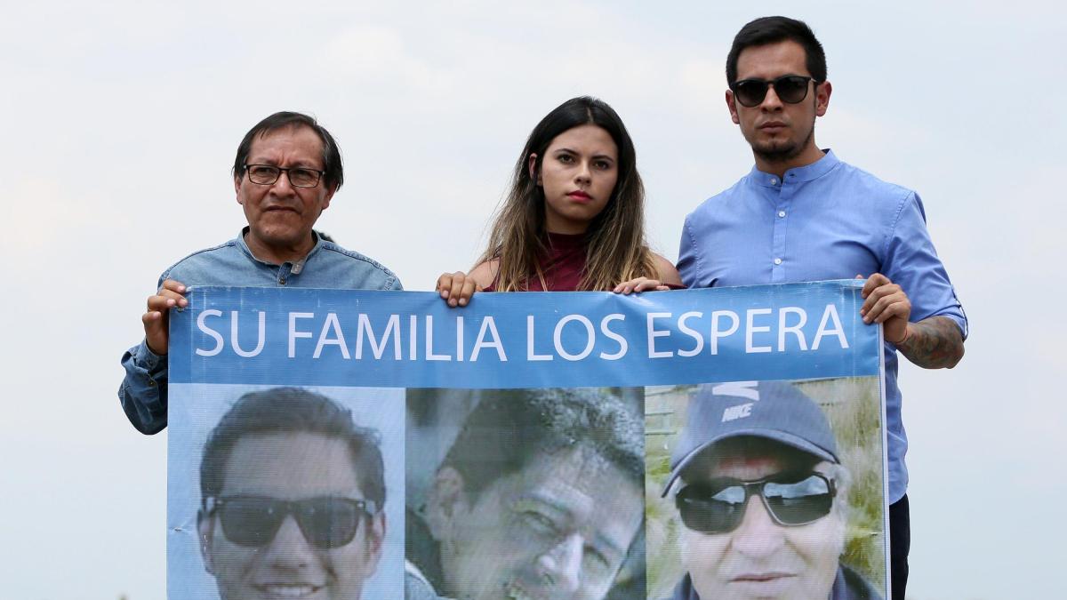Familias de periodistas ecuatorianos asesinados por disidencias de las Farc denuncian ‘responsabilidad estatal’ en el caso