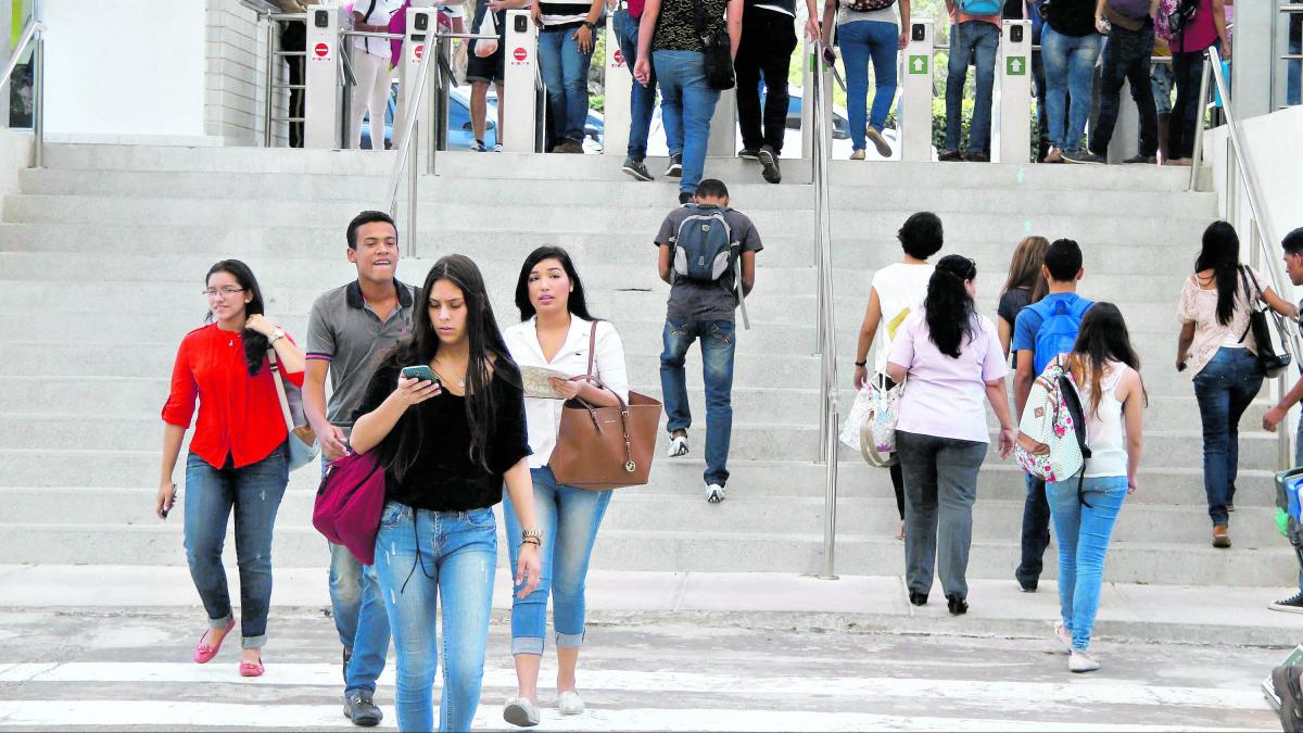 ¿Prueba de ciudadanía en las escuelas de Estados Unidos? El proyecto de ley que causó debate