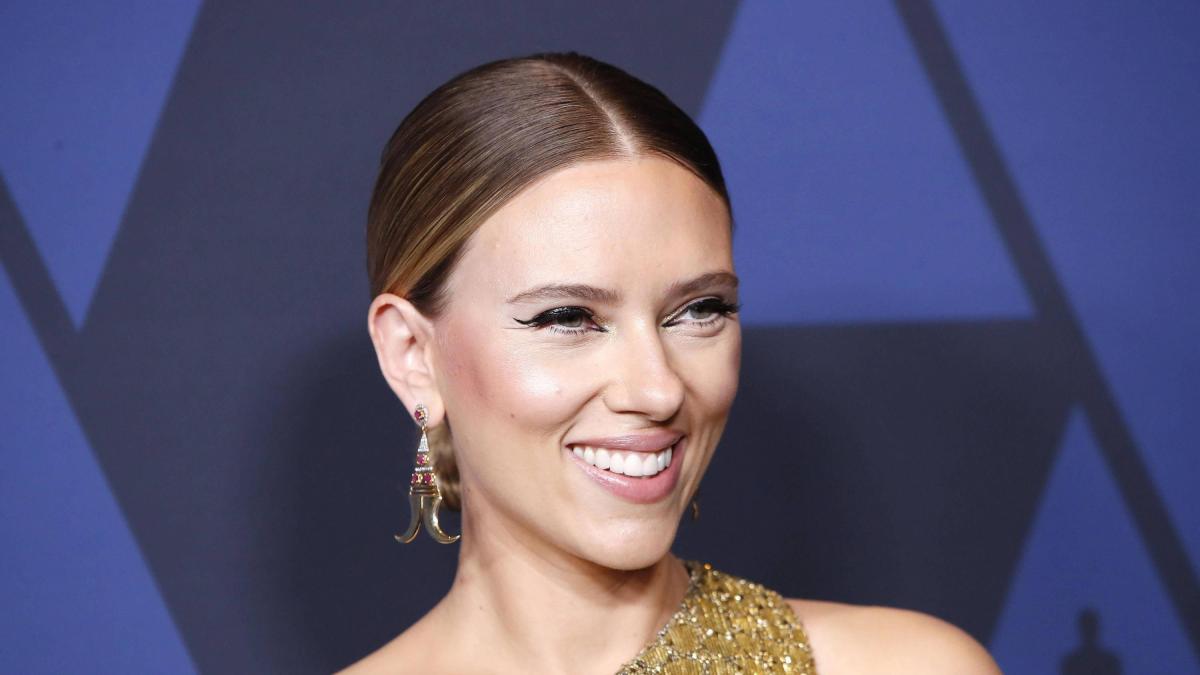 Scarlett Johansson Embarazada 2024 Scarlett Johansson Con Vestido Rosa
