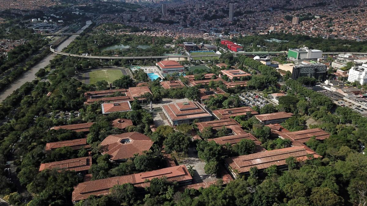 La Alcaldía de Medellín presenta una alternativa para ‘salvar’ a la Universidad de Antioquia