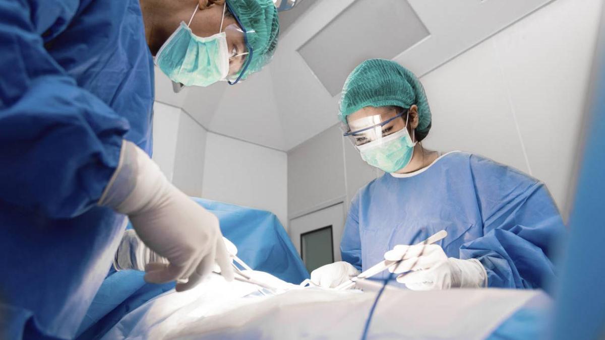 Médicos extrajeron una aguja de dentista del cerebro de una niña; la madre contó lo sucedido