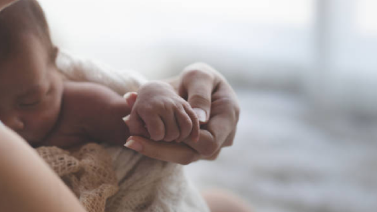 Conmoción en Brasil: madre confiesa que asfixió a su bebé de 15 días y ocultó el cuerpo en un armario