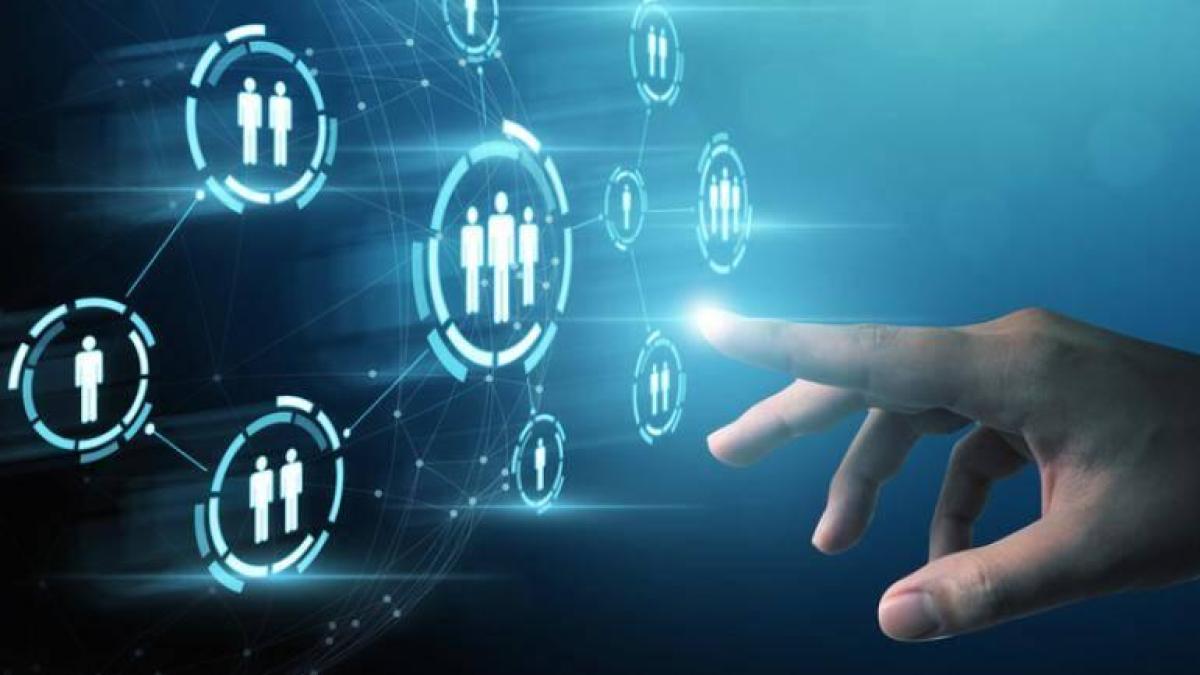 Evoluciona: Impulsando la Transformación Empresarial con IA, Estrategia y un Enfoque Humano