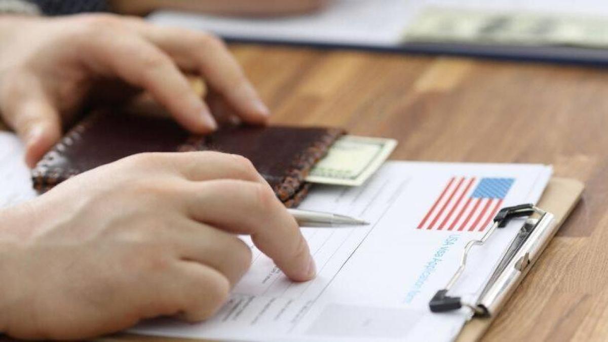 Los 7 consejos vitales para demostrar solvencia económica al solicitar la visa de EE. UU, según la IA