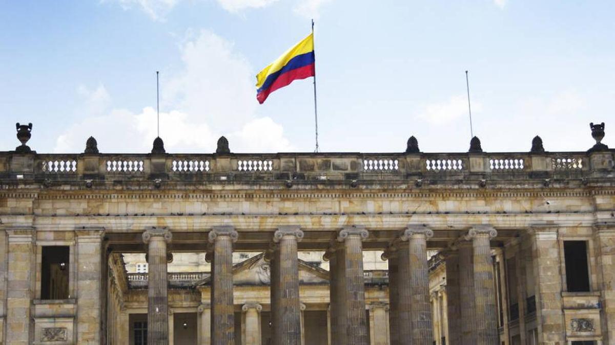Polémica por proposición que busca construir un nuevo edificio para el Congreso: costaría 120.000 millones de pesos