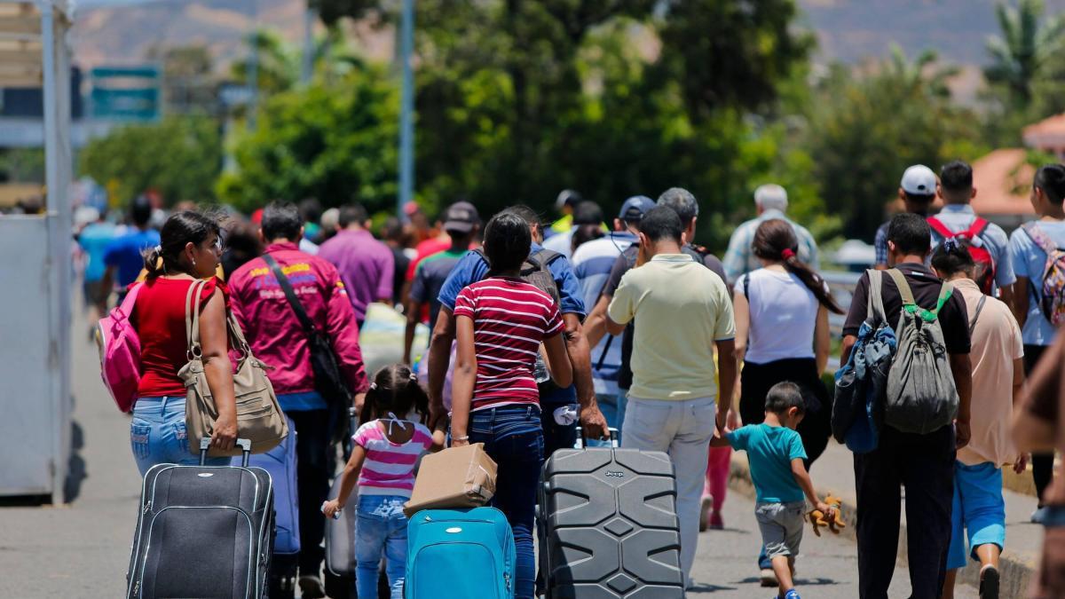 Así han contribuido los migrantes venezolanos a la economía de Colombia, según la OIM