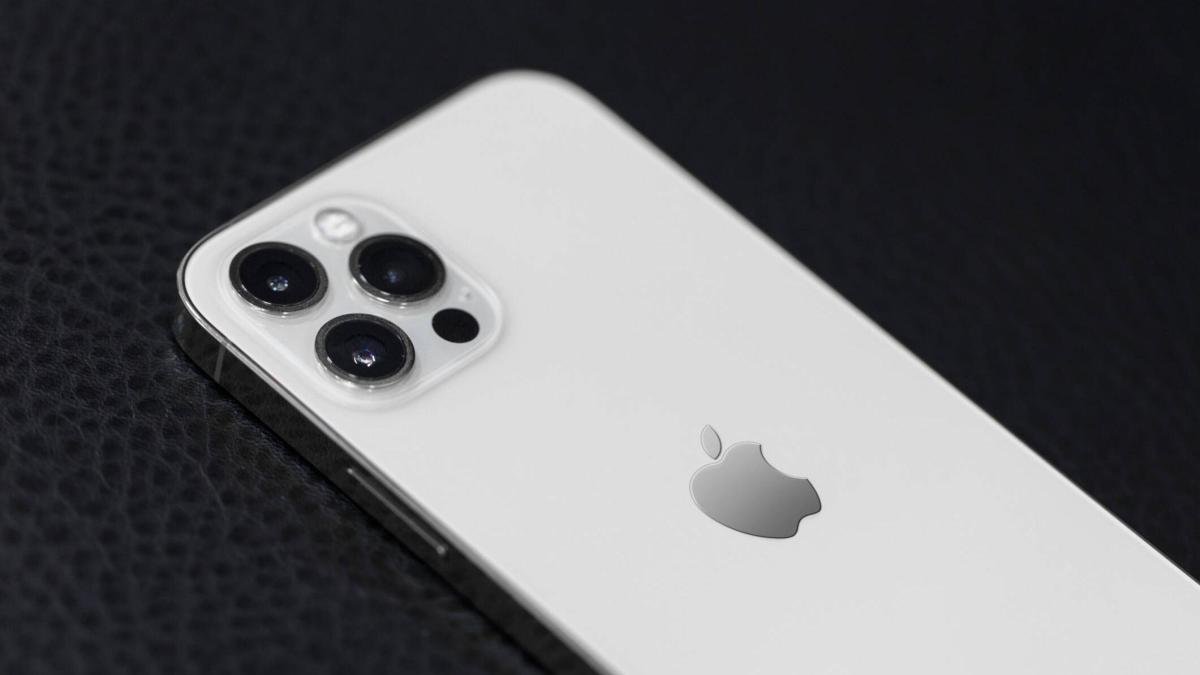 Apple prepara un iPhone plegable y un modelo Pro hecho con vidrio para el 20 aniversario
