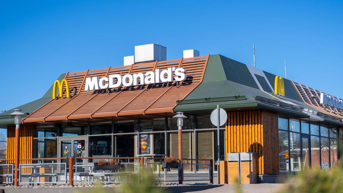 ¿Cuánto paga McDonald's por hora en Estados Unidos?